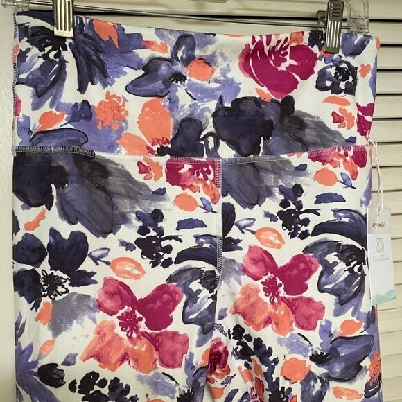 Balance collection floral High Waist Capri‎ - Picture 4 of 8